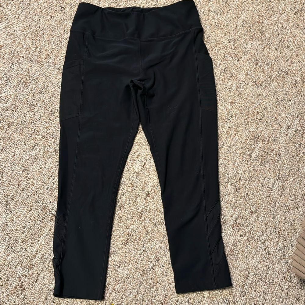 Mondetta Performance + Luxury cutout leggings - Picture 2 of 4